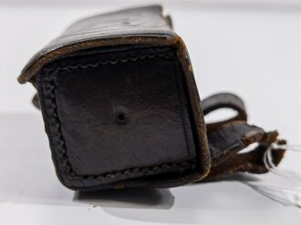 U.S. 1910 dated .38 Pistol Ammunition Pouch with wooden inlay for 12 cartridges, Rock Island Arsenal