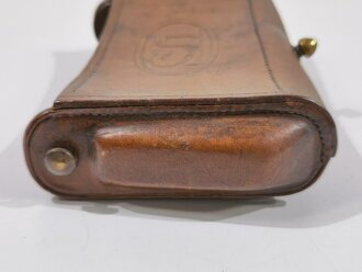 U.S. Army Indian Wars, M1874 McKeever Cartridge Box/Pouch for 45-70 Springfield Rifle and Palmer Brace System, 2nd Type/Pattern, ca. 10 x 14 x 4 cm, used condition, tap for clip is loose