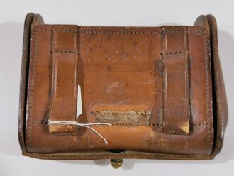 U.S. Army Indian Wars, M1874 McKeever Cartridge Box/Pouch for 45-70 Springfield Rifle and Palmer Brace System, 2nd Type/Pattern, ca. 10 x 14 x 4 cm, used condition, tap for clip is loose