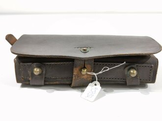 U.S. Army, M1870 Cartridge Box/Pouch for 30 Cartridges "PAT.NOV.15.1870", "AGENTS SCHUYLER, HARTLEY & GRAHAM NEW YORK",ca. 9 x 20 x 5 cm, used good condition