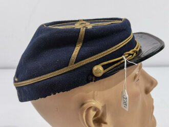 U.S. Civil War, CSA Confederate Infantry Officer´s Cap Kepi for Captain with quatrefoil on the crown, visor buttons with confederate eagle, used condition, moth holes