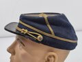 U.S. Civil War, CSA Confederate Infantry Officer´s Cap Kepi for Captain with quatrefoil on the crown, visor buttons with confederate eagle, used condition, moth holes