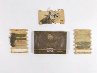 U.S. Army, Sewing Kit with Insignia and contents, "BELSIC/GENUINE LEATHER", good condition