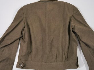 U.S. after WWII, Ike jacket  size 38R, US forces in europe patch. Good condition, Schulterbreite: 45 cm Armlänge: 64 cm