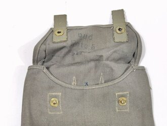 Tasche für die Gasplane der Wehrmacht in gutem Zustand, Druckknöpfe schwarz