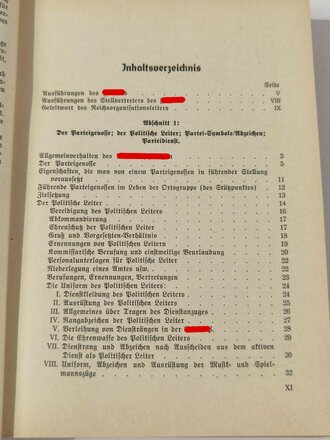 Organisationsbuch der NSDAP. Die erste Seite nach dem Portrait fehlt, sonst sehr guter Zustand