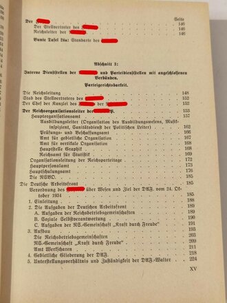 Organisationsbuch der NSDAP. Die erste Seite nach dem Portrait fehlt, sonst sehr guter Zustand