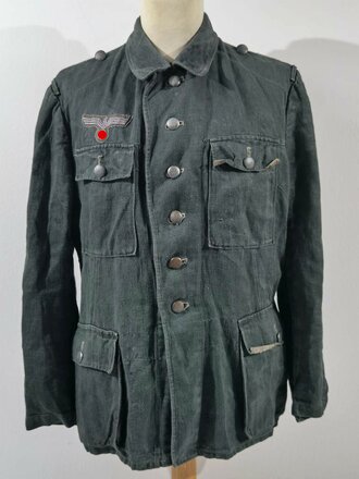 Feldbluse für Mannschaften des Heeres Modell 1943 aus Drillichmaterial. getragenes Kammerstück, der Adler allem Anschein nach original vernähr