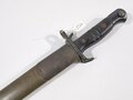 U.S. WWI, AEF Remington M1917 Bayonet (British P1913) with second pattern leather scabbard M1917, 55 cm (22"), good condition