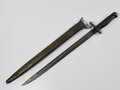 U.S. WWI, AEF Remington M1917 Bayonet (British P1913) with second pattern leather scabbard M1917, 55 cm (22"), good condition