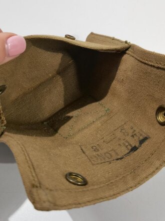 U.S. WWI, AEF Pouch for the later produced First Aid Packet with waterproof wrapping, "R.H. LONG 8 -18", ca. 8,5 x 17 cm, vgc