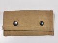 U.S. WWI, AEF Pouch for the later produced First Aid Packet with waterproof wrapping, "R.H. LONG 8 -18", ca. 8,5 x 17 cm, vgc