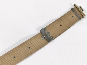 U.S. Army WWI, AEF Enlisted Garrison Belt M1917 with two rifle clip pockets for single M1903 clips, good condition