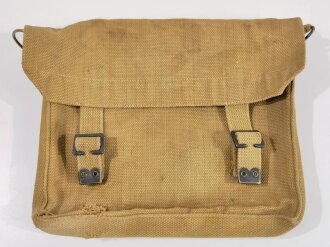 U.S. most likely WWI era Mills manufactured Haversack similar to British 1908 pattern.,"109. U.S. Inf"  Stamp,  29 x 25 x 5 cm, good condition