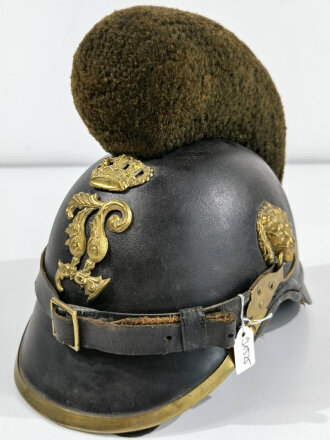 Bayern,  Raupenhelm Modell 1868 für Mannschaften. In allen Teilen originales Stück, guter Zustand