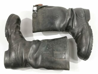 Bundeswehr, Paar Kampfstiefel M57, getragenes Paar, Sohlenlänge 31cm