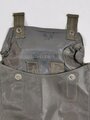 Tasche für die Gasplane der Wehrmacht, getragenes Stück, gummierte Ausführung