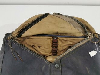 Luftwaffe Kleidersack für fliegendes Personal, getragenes Stück, datiert 1941, Reissverschlüsse gängig