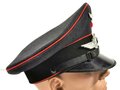 Luftwaffe, Schirmmütze für Mannschaften Flak. Leicht getragenes Stück, Kopfgrösse 56 innen im Schweißband gestempelt