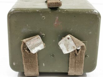 Behälter für MG Zieleinrichtung ( MGZ36 ). Aussen überlackiert, Inneneinteilung original