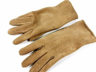 Paar Handschuhe für Offiziere aus Wildleder, stark...