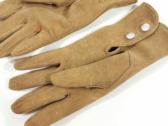 Paar Handschuhe für Offiziere aus Wildleder, stark getragenes Paar