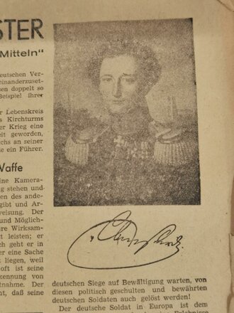 "Raupe und Rad - Frontzeitung einer Panzerarmee", Erste Maiausgabe 1944, Nr. 60, 15 Seiten, gebraucht