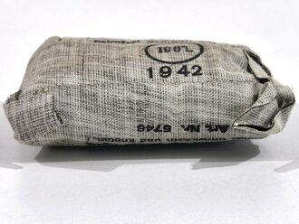 Verbandpäckchen Wehrmacht für die Tasche in der Feldbluse bzw. den Verbandkasten. Kleines Modell datiert 1942