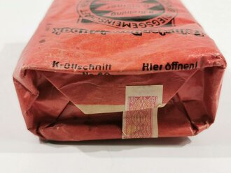 Pack "Feinster Rauchtabak" Kriegsgemeinschaft Bruchsaler Tabakfabriken , ungeöffnet, Steuerbanderole mit Hakenkreuz