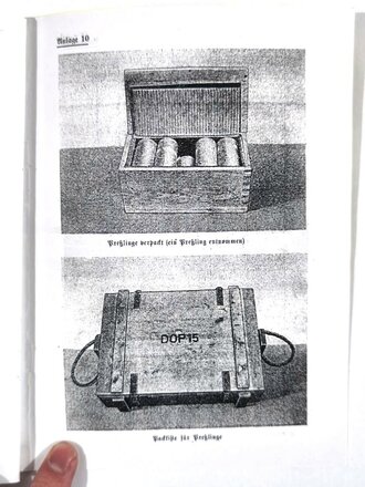 REPRODUKTION, D444/2839, "Die Munition des 28/32 cm Nebelwerfers 41, schweren Wurfrahmens 40 am gep Zgkw, schweren Wurfgeräts 40 und schweren Wurfgeräts 41", vom 1.1.1943, Kopie von 27 Seiten + Anlagen, DIN A5, ungebraucht