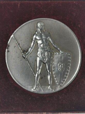 Nicht tragbare Siegermedaille des Kriegsministerium bei den Wettkämpfen 1916. Eisen, Durchmesser 44mm, im Etui