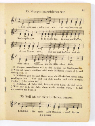 "Das neue Soldaten Liederbuch", um 1940, 79 Seiten, 10,5 x 14 cm, gebraucht, Stockflecken
