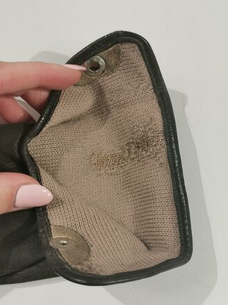 Paar Handschuhe für Offiziere aus braunem, weichen Leder, leicht getragenes Paar