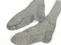 Paar Stricksocken für Mannschaften, graue Wolle mit zwei Größenstreifen, ungetragenes Paar