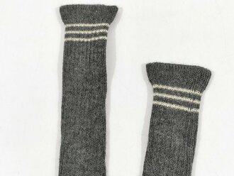 Paar Stricksocken für Mannschaften, graue Wolle mit...