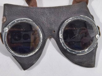 Allgemeine Schutzbrille Wehrmacht, braune Ausführung , die Gläser leicht getönt