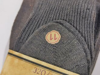 6 Paar feldgraue Wollsocken Größe 11, mit original Banderole