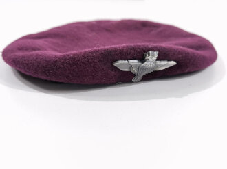 Südafrika, Barett mit Abzeichen "Adler", Fallschirmjäger/Paratrooper, Cranberry, Size 85/86, "Saphi Pretoria/Rifleman", gebraucht, Löcher