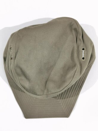 Frankreich nach 1945, Mütze CASQUETTE VERTE, "Secna Bizanos" Gr. 58, datiert 1976, Olivgrün, gebraucht, guter Zustand