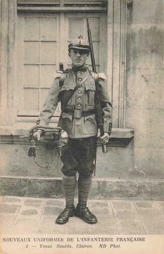 Frankreich 1. Weltkrieg, Fotopostkarte, Infanterist mit...