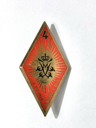 Frankreich nach 1945, Metallabzeichen "La Reine Cavalerie ", Drago/Paris, gebraucht