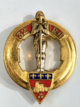 Frankreich nach 1945, Metallabzeichen "32 RA", Drago/Paris, gebraucht