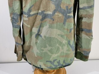 U.S.Navy Coat, hot weather, woodland camouflage pattern, combat. Used, size Large