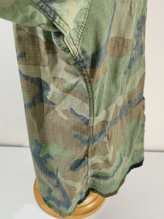 U.S.Navy Coat, hot weather, woodland camouflage pattern, combat. Used, size Large