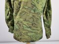 U.S. Coat Mans Combat, Tropical, ERDL, Ripstop, size Medium regular, dated 1968. Unused