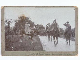 Kaiser Wilhelm II. im Manöver, Pickelhauben mit Tarnüberzug, 11 x 16,5 cm