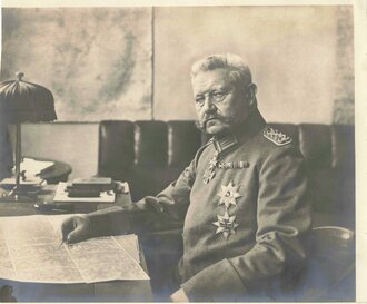 Druck Generalfeldmarschall Paul von Hindenburgs am...
