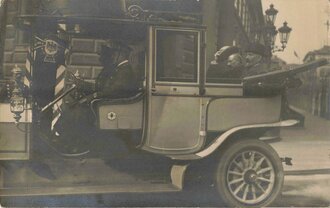 Kaiser Wilhelm II. im offenen Automobil mit Kaiserstandarte, 9 x 14 cm