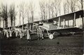 Der König von Sachsen vor deutschen Flugzeugen bei einer Parade der Feldfliegerabteilung 24. (XIX. Armeekorps), Flugplatz Lille, 14. November 1915, ca. 9 x 13,5 cm