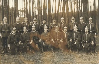 Foto, Gruppe Hessischer Soldaten mit Patronentasche 95 an der Koppel, 1914, 9 x 14 cm